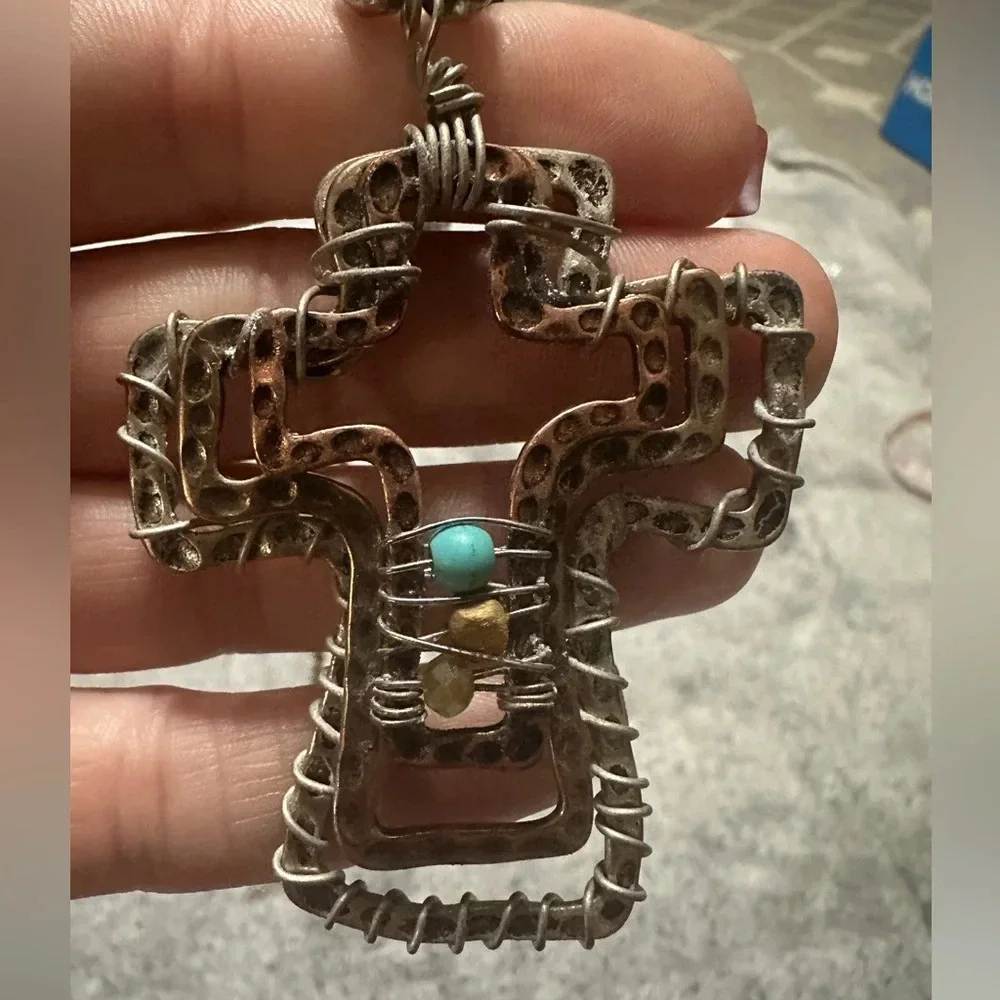 N/A metal cross